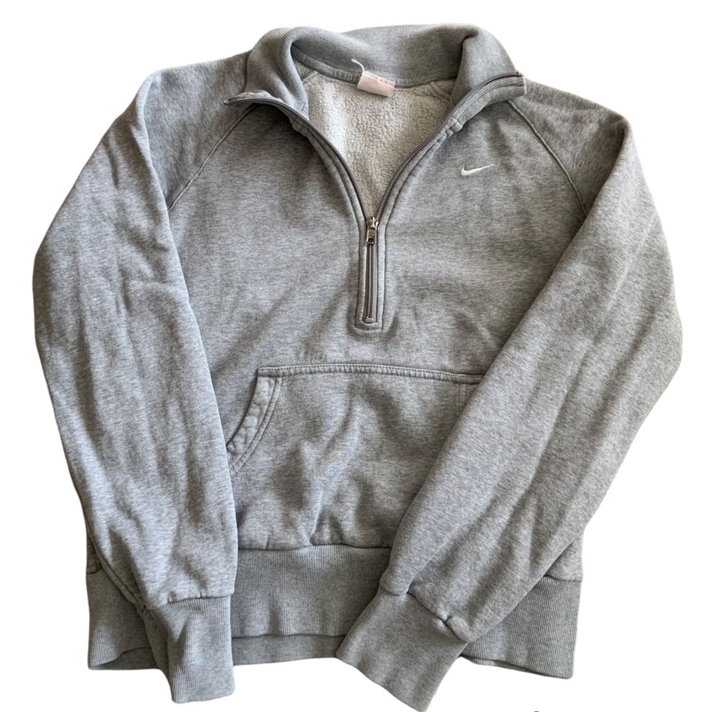 🔴 SOLD 🔴 Nike Sweater